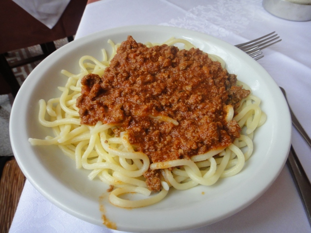 10-5-10%20Lunch%20in%20Montalcino-Il%20Moro%20Pici%20with%20Meat%20Ragu.jpg