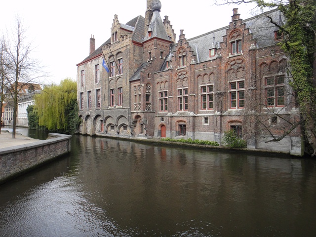 4-18-12%20Brugge%20Canal%20View%202.JPG