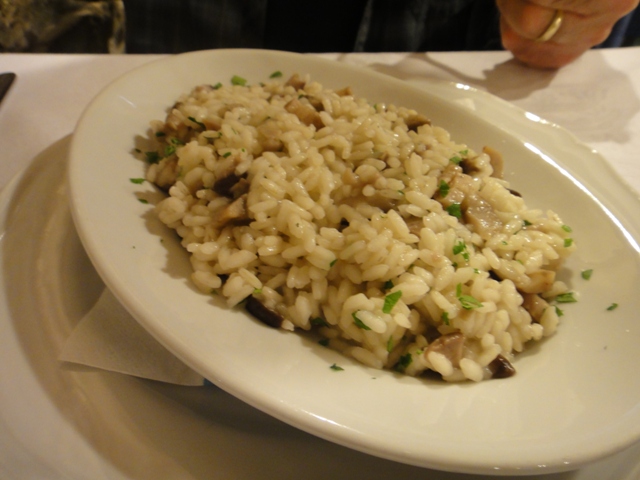 9-30-10%20dinner%20in%20bevagna%20risotto%20with%20porcini%20mushrooms.jpg