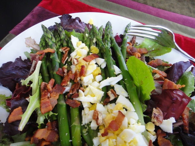 Bacon%20and%20Eggs%20and%20Asparagus%20Salad.JPG