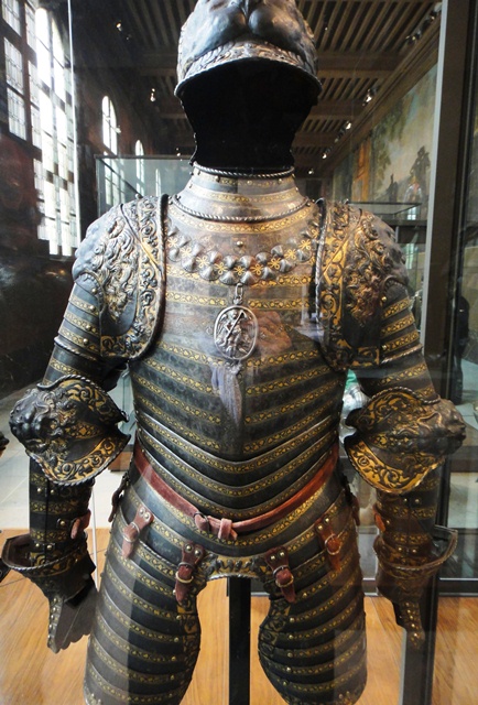 Les%20Invalides%20Armour2.JPG