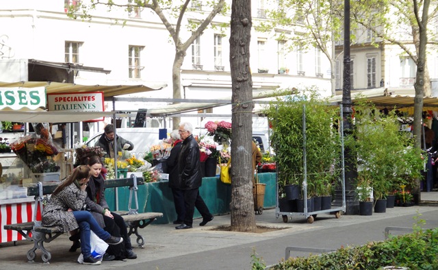 Marche%20de%20la%20Bastille%20Market%201.JPG