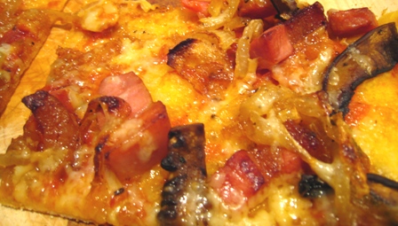 Pizza%20-%20pancetta%2C%20gryere%2C%20carm%20onions%2C%20portabella.JPG