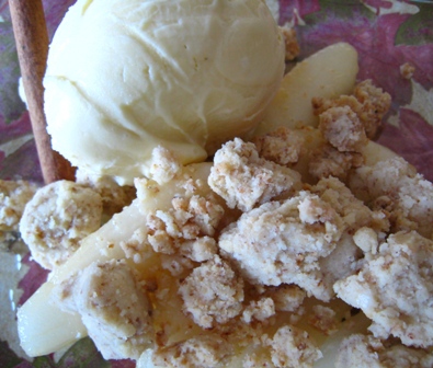 cinnamon%20ice%20cream%20with%20pear%20dessert.JPG